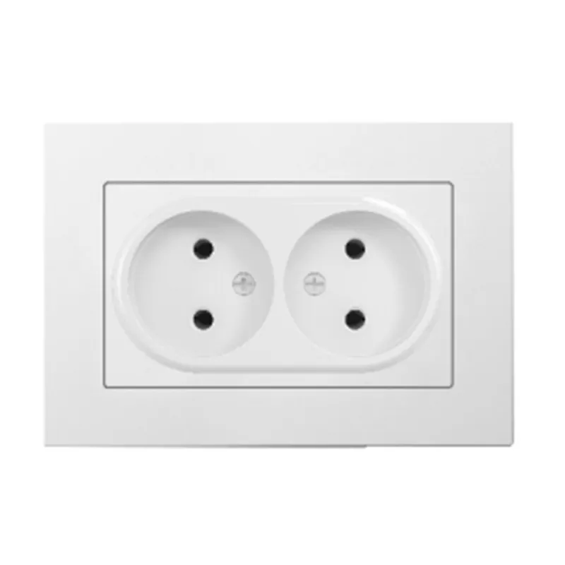 Розетка E3-039 с двумя российскими вилками